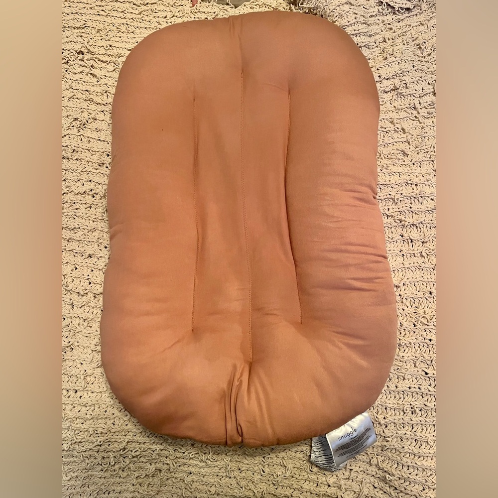 Snuggle me lounger